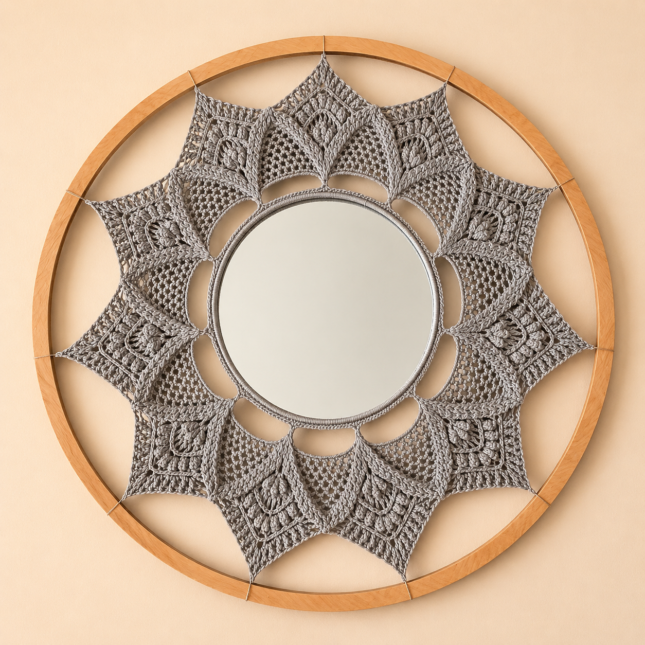 دیوارکوب آینهدار قلاببافی طرح ماندالا (مکرومهبافی)